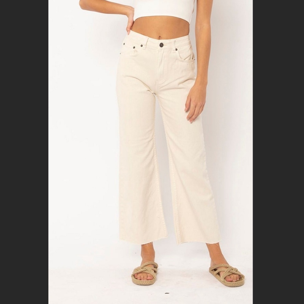 Amuse Society | Gabi Crop Flare WVN Denim Pant - White